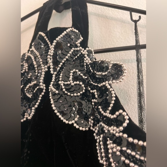 Vintage Betsy & Adam Embellished Sequin Crushed Black Velvet Halter Dress 5/6 - Picture 4 of 13